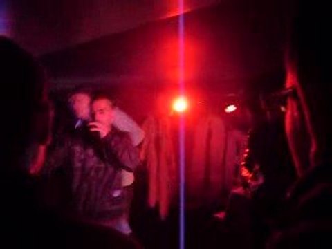 La jonction cave aux poetes extrait