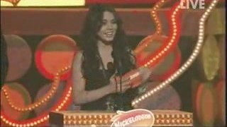 Vanessa Hudgens - Meilleure Actrice Kids Choice Awards 2009