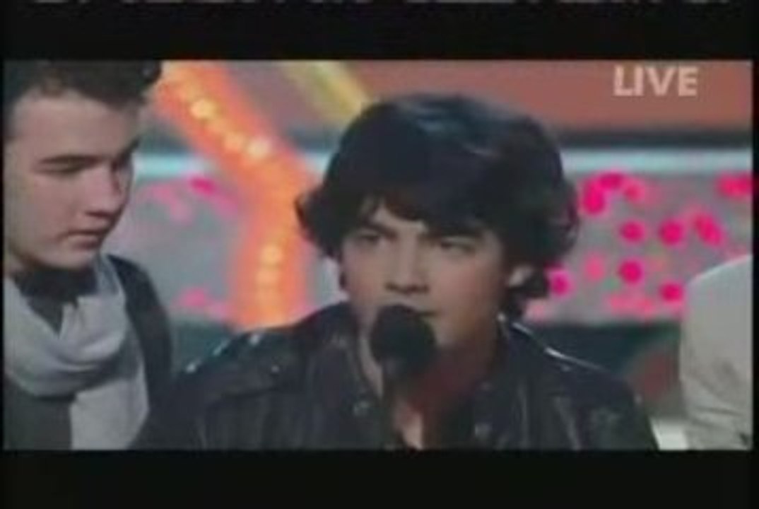 Jonas Brothers Live (SOS / Burnin' up) KCA