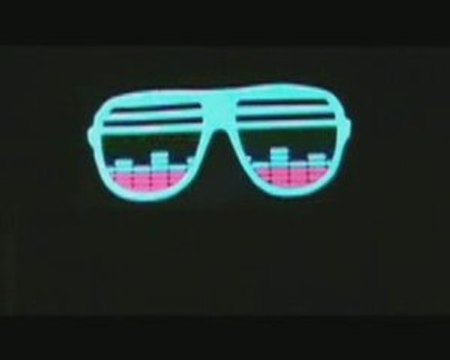 T SHIRT KANYE WEST EQUALIZER LUMINEUX