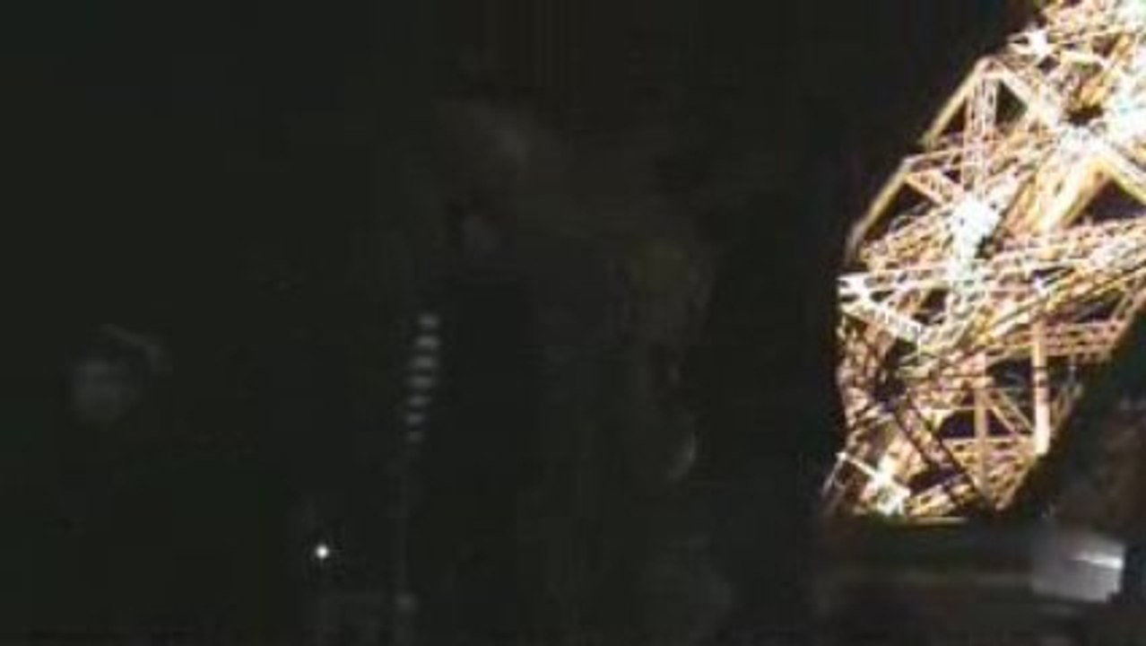 Au pied de la tour effeil