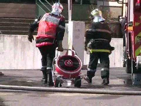 Beauvais : incendie à l'Université, 700 personnes évacuées