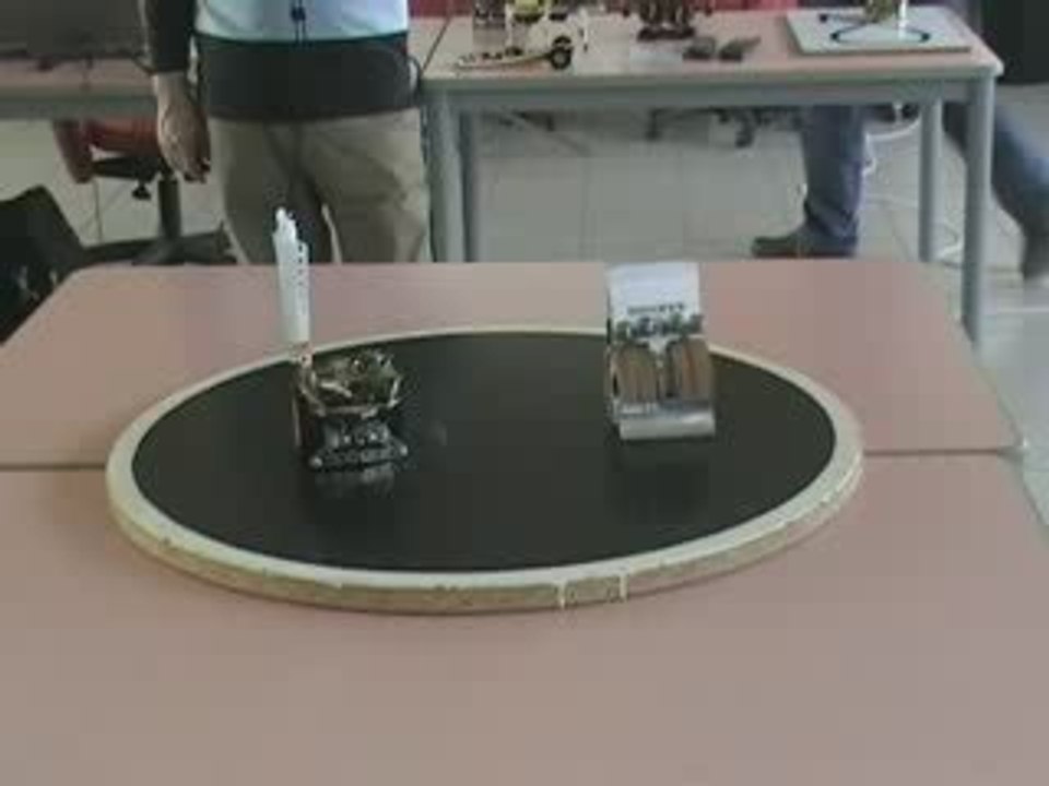 Robot mini sumo EMA Garçon Vs Easymo