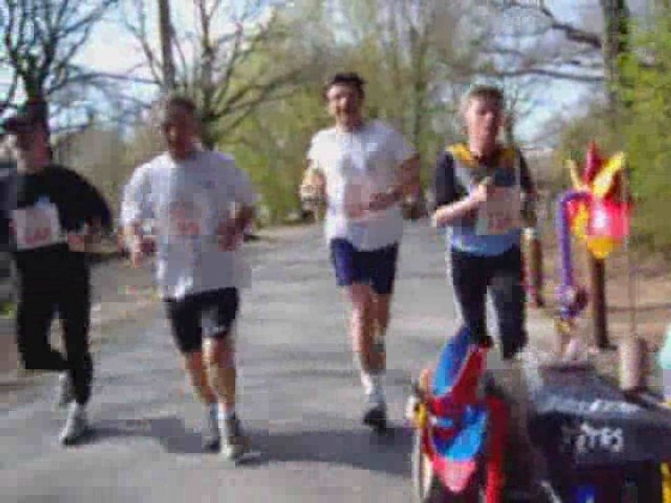 tour pédestre de rennes 1 èr partie avec mario et son p vélo