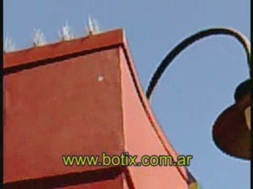 http://sinaves.com.ar Suciedad de pajaros en muro