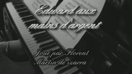 Edward aux mains d'argent au piano
