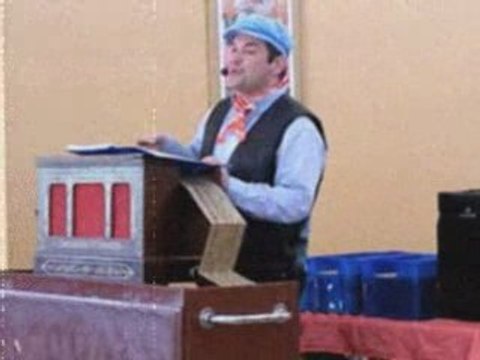 Clip orgue de barbarie avec ricounet