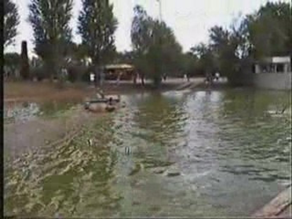 Vehicule militaire amphibie au musée de l'auto de Mougins 06