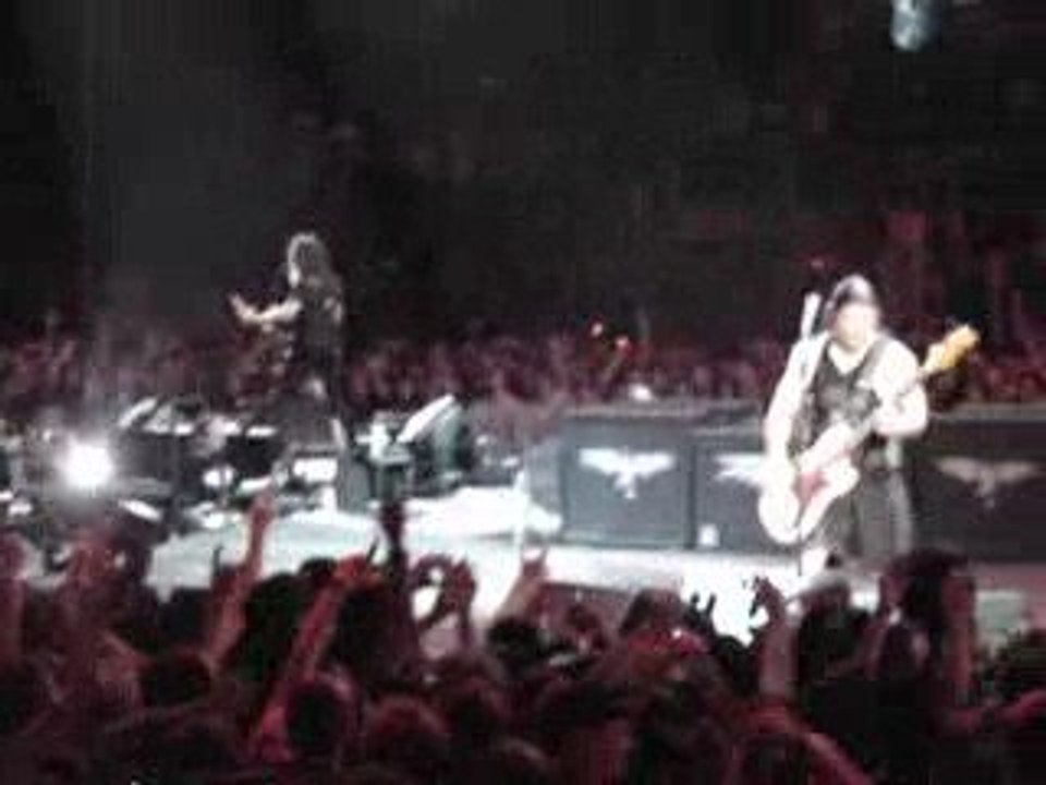 metallica creeping death live at the O2 londres 2 mars 09