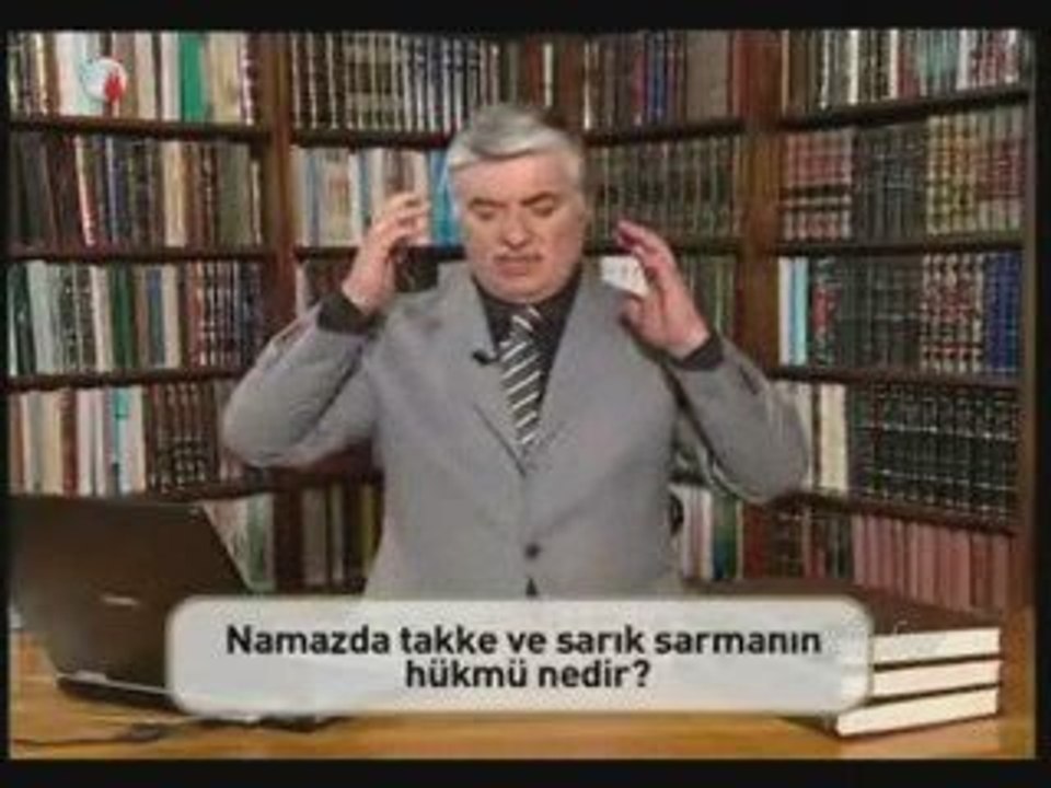 Namazda takke mi sarık mı