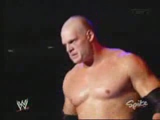Undertaker scares kane (2)