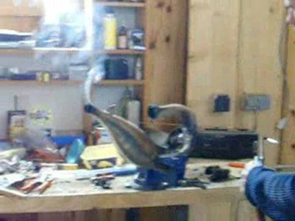 Boulou en Mode Décallaminage de Pot....
