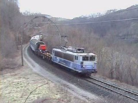 TRAIN DE TRAVAUX SUR LES CAUSSES