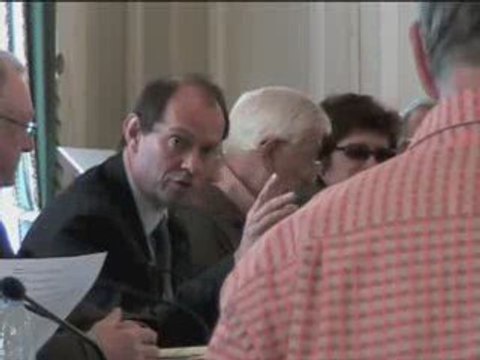 le maire d'Avranches Guenhael Huet interdit de filmer