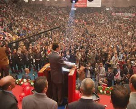 Muhsin Yazıcıoğlu - Üşüyorum (Kendi Sesinden)