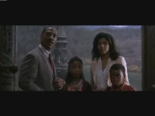 Anuncio en CineStar de "La Mansion Encantada"