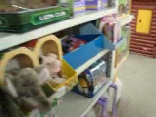 Eugénie , et son cheval de sacs a main =D