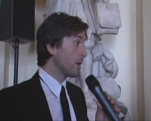 Thomas Dutronc défend l'Hadopi à l'Odéon