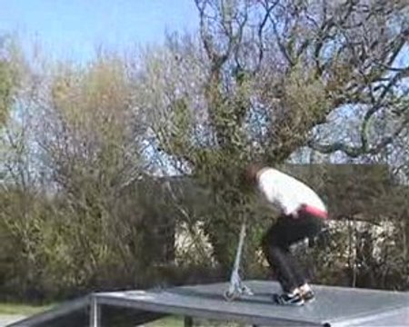 Mini vid niels session au skatepark d'urville