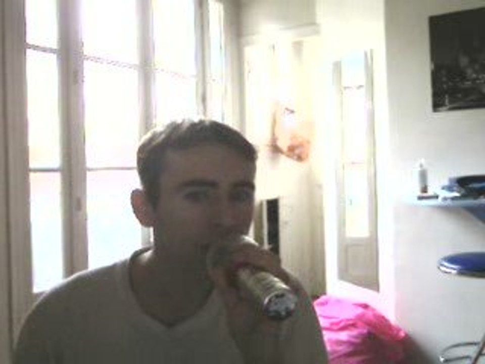 Wiwi égratigne "Hey you rock steady crew"