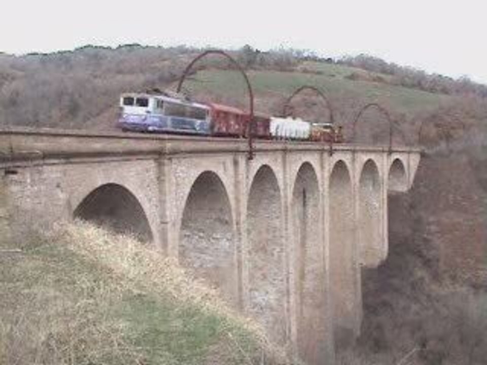 TRAIN DE TRAVAUX SUR LES CAUSSES PARTIE 2