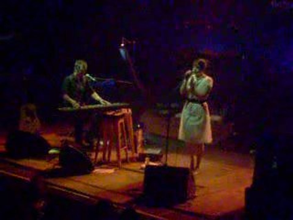 Première partie concert de Julien Doré à l'Autre Canal 2009