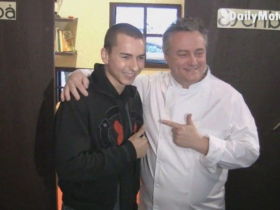 Jorge Lorenzo ya tiene su "Mona Chocomatón"