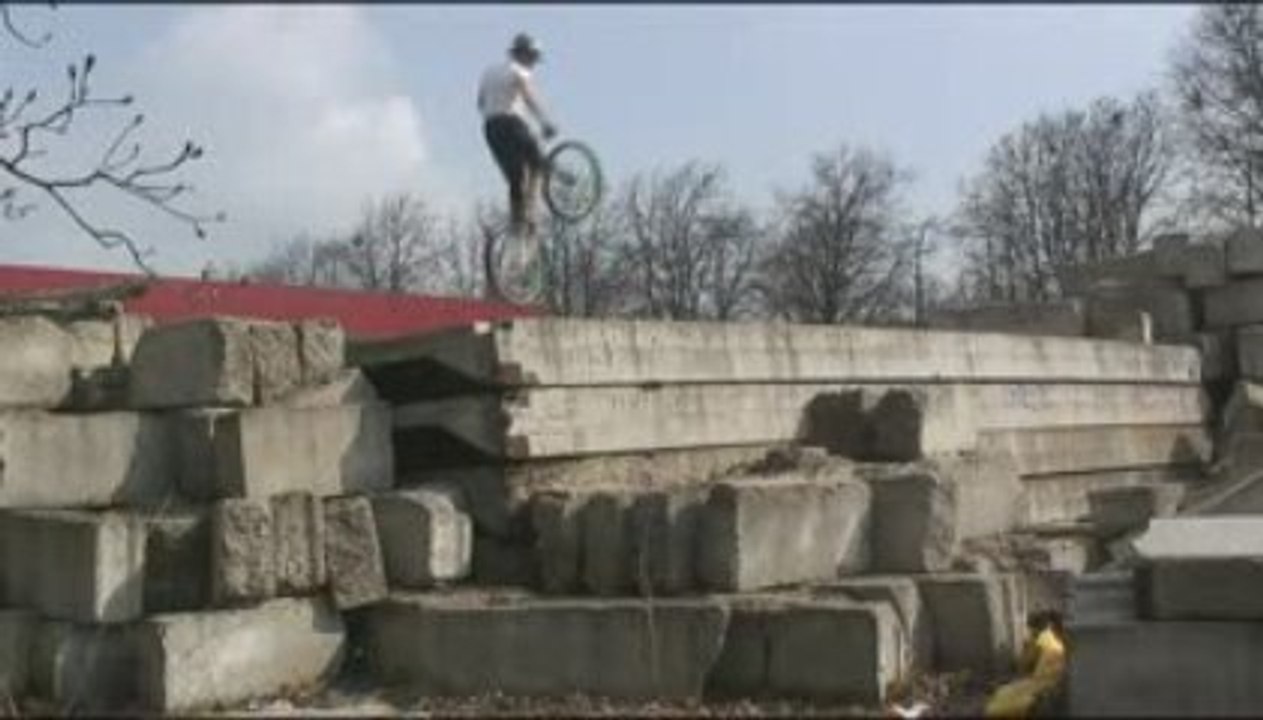 Alex - jump - zhi4(tornado)