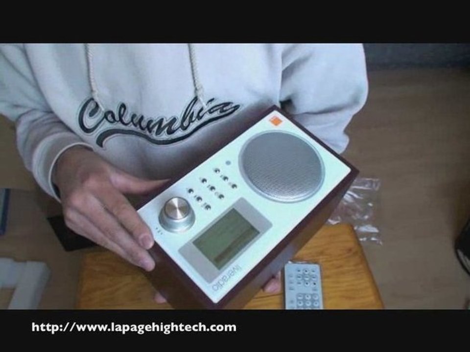 Déballage et présentatin de la Liveradio Vintage d'Orange