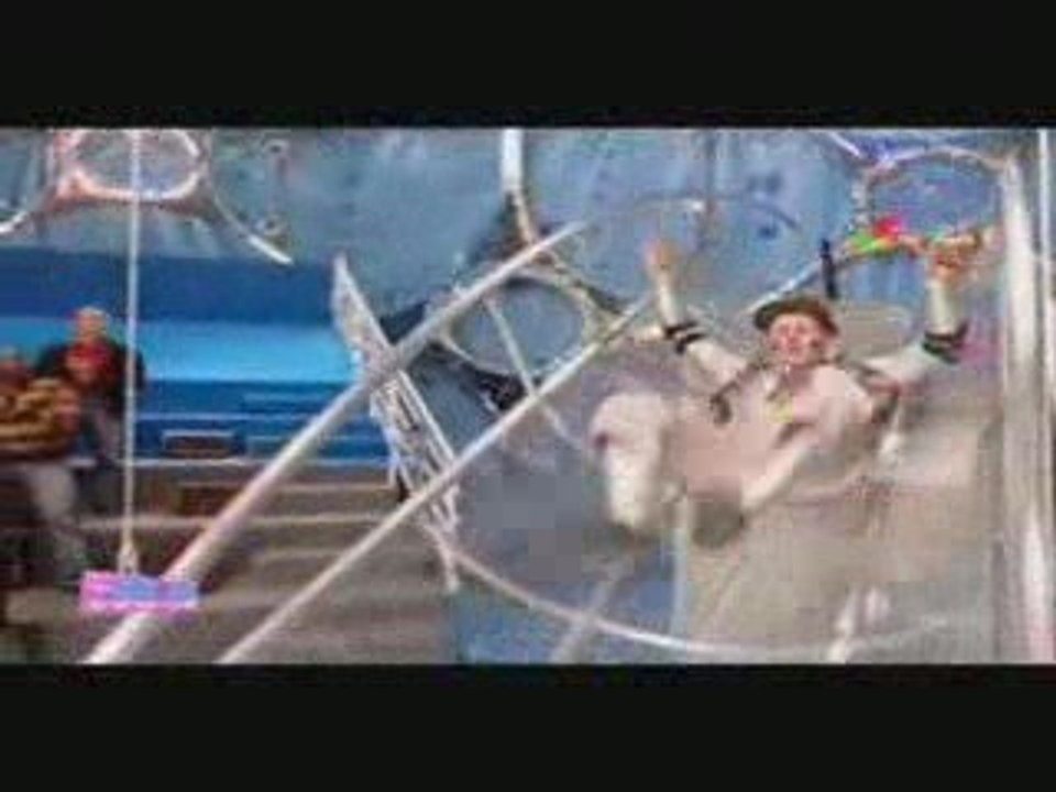 Invité sur un jeu télé Jyjou: Clown Mime Magicien et Fleur..