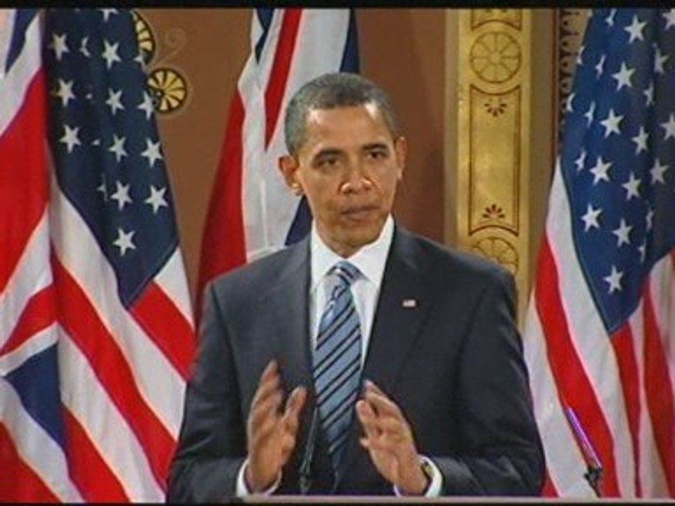 Gordon Brown welcomes Barack Obama to the UK