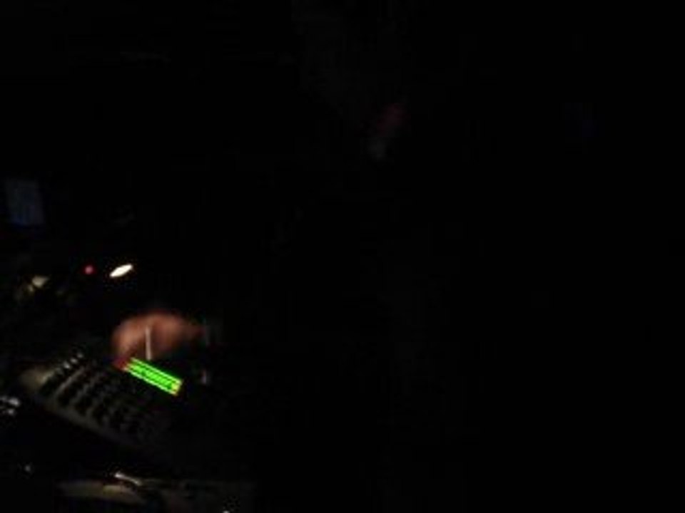 MOV04051
