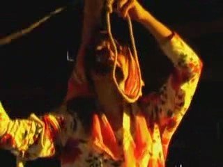 yüzünü dökme küçük kız sezen aksu