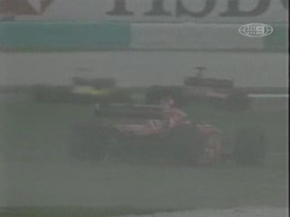 F1 Malaysia 2001 both Ferrari off live