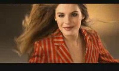 CLIP TV T3K Feat Sarah Michelle qualiter et zoom ameliorer