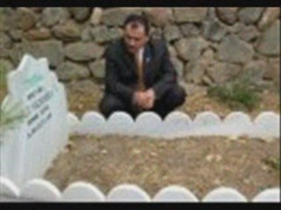 MUHSİN YAZICIOĞLU ÜŞÜYORUM.