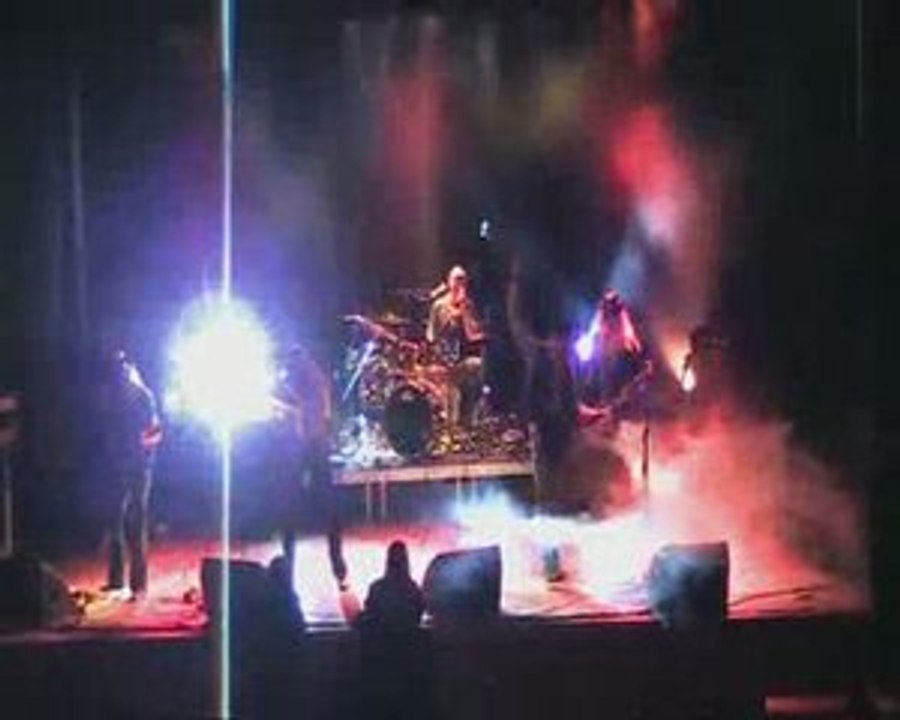 BIG GUNS : THUNDERSTRUCK ( AC/DC COVER )