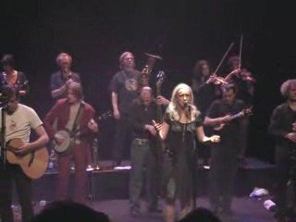 17 HIPPIES : Marlène