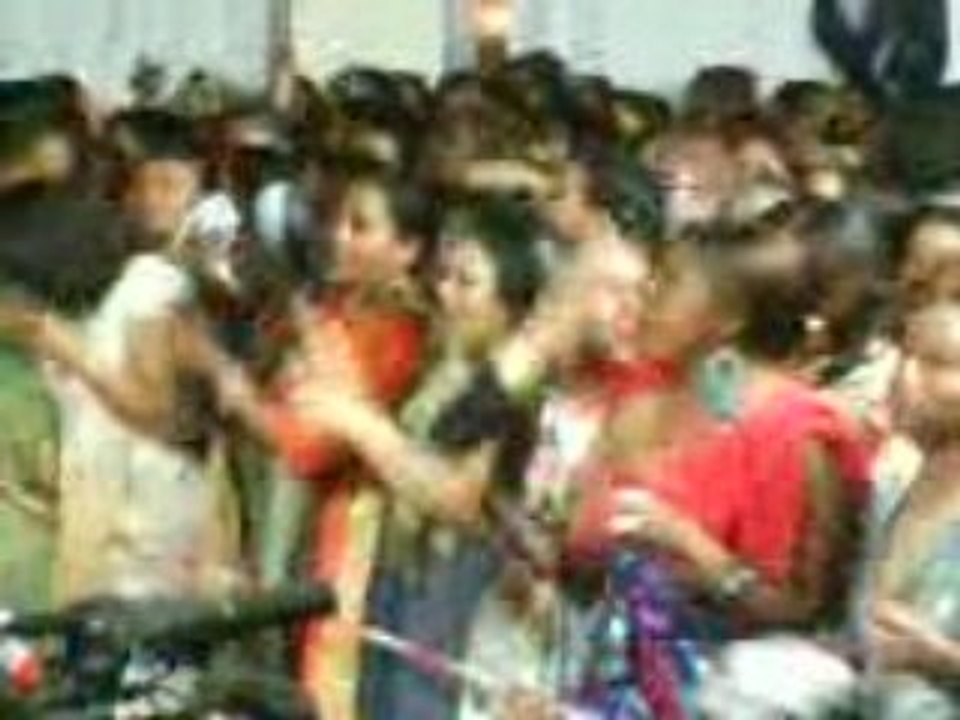 comores (femmes de Moroni)