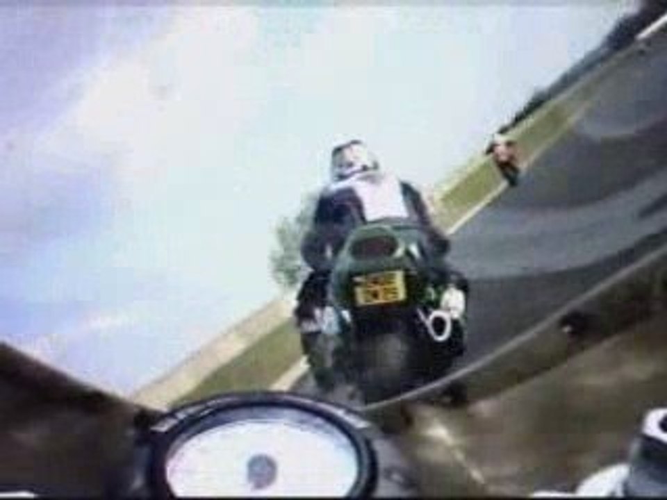 ZX7R vs 749 à Carole