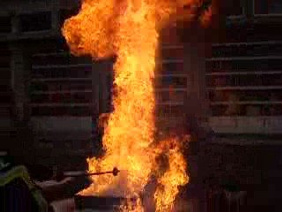 cadets-pompier huile de friteuse plus eau