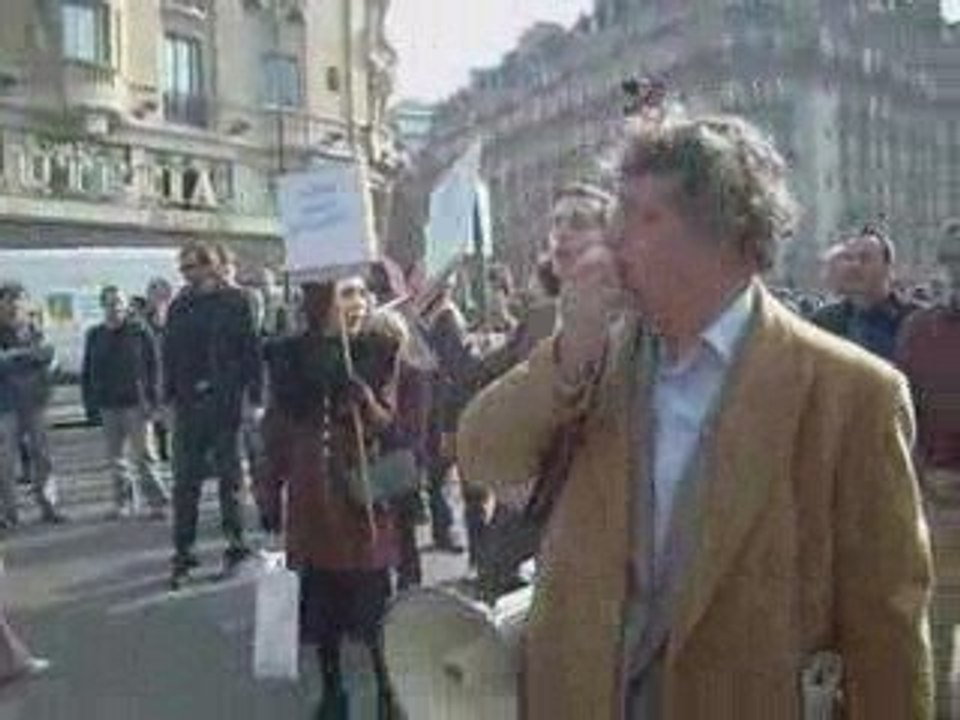 Manif de "droite" à côté de la manif universitaire 2/04/2009