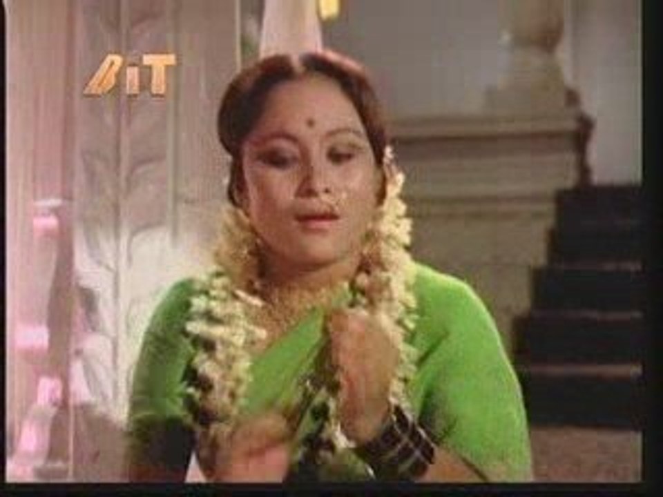 Hamari Gali Ke - Main Tulsi Tere Aangan Ki