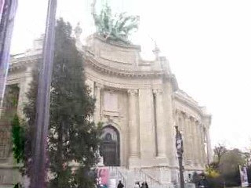 "Le grand palais" Paris.Par michel Souvais,écrivain.