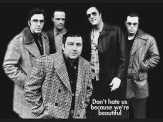 POUR MA 200 eme MERCI A VOUS LES AMIES...