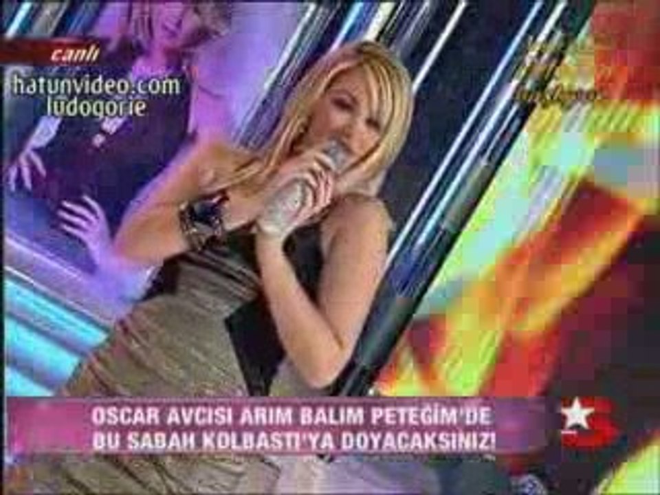 Petek Dinçöz  Süper Görünüyor (kolay değil)