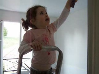 lou-ann peint la chambre