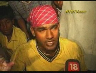 Fire Guts New Delhi Slum