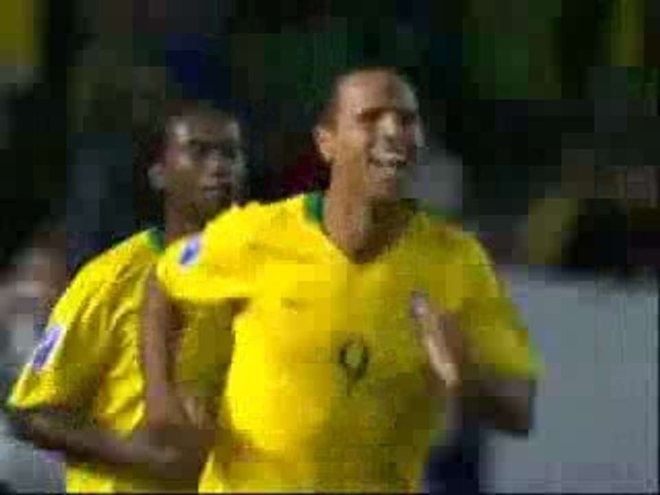 Brasil Vs Peru Resume 01/04/09 WC  2010