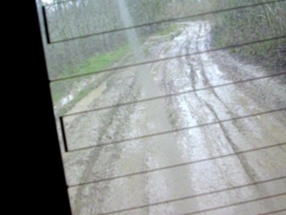 triangle vert à bord d'un defender 110 (2)